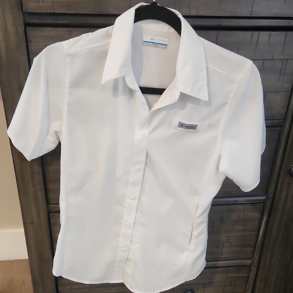 Columbia Crisp White Button-Up Shirt